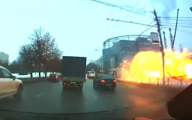 Появилось видео момента взрыва в переходе метро в Москве