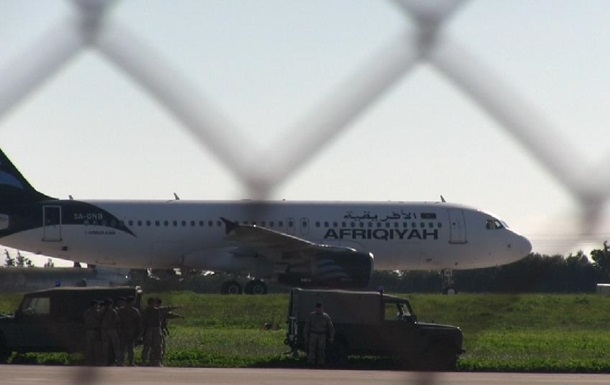 Захвачен ливийский самолет со 118 пассажирами