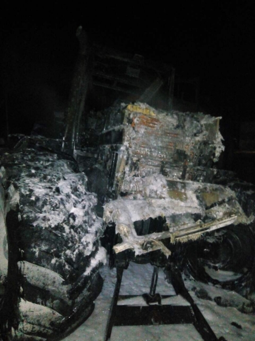 На Николаевщине на ходу загорелся трактор