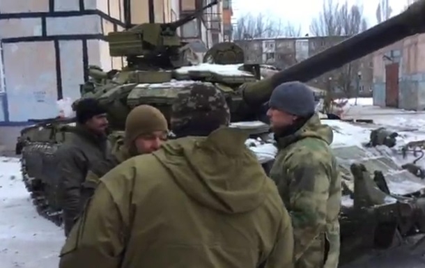 Штаб о танках в Авдеевке: Это оперативный резерв