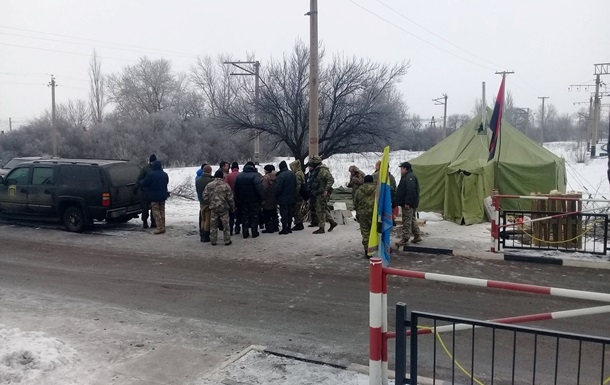 Блокада Донбасса: блокируется дорога возле Торецка