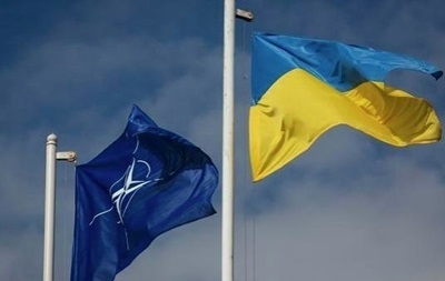 Все больше украинцев выступает против НАТО - опрос