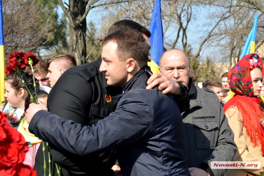 В Николаев на возложение цветов приехал нардеп Ярош