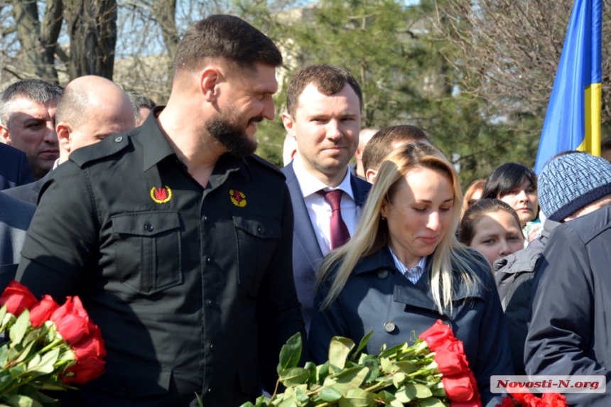 В Николаев на возложение цветов приехал нардеп Ярош