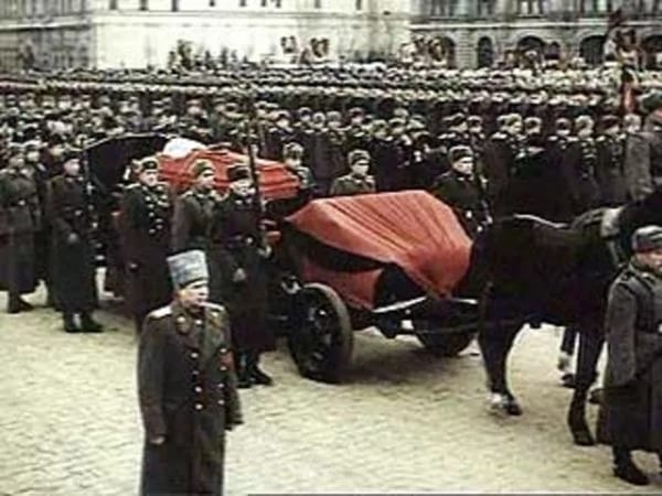 Опубликовано уникальное видео похорон Сталина