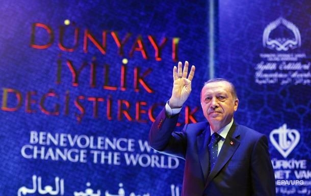 Эрдоган: Запад вооружает всех террористов