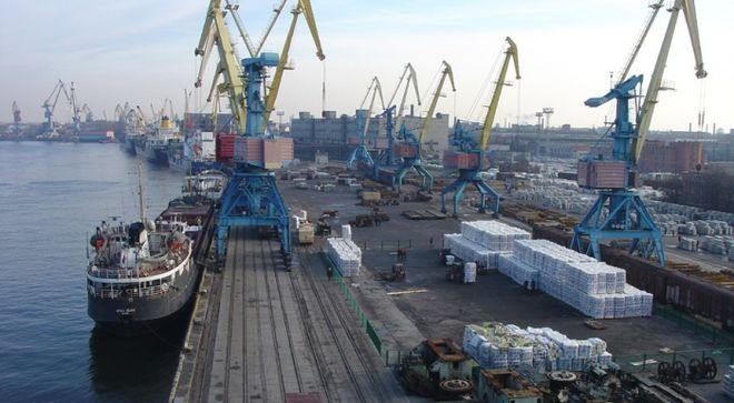 Морские порты Украины сократили переработку грузов