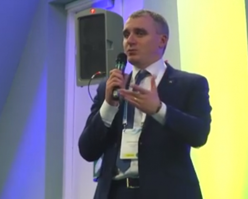 Мэр Сенкевич заявил, что нужен единый реестр, чтобы знать всё о доходах и здоровье украинцев 