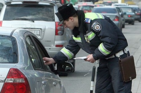 За три дня отработок инспекторы ГАИ в Николаевской области зафиксировали почти две тысячи нарушений ПДД