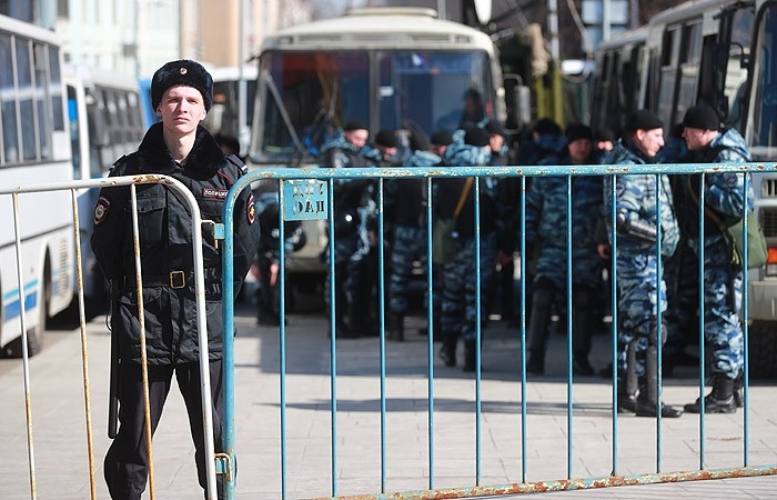 В центре Москвы задержаны свыше 40 человек, среди них есть несовершеннолетние