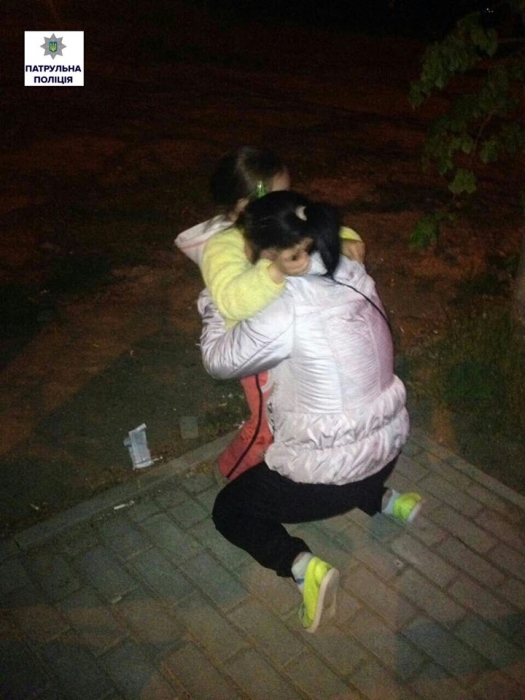 В Николаеве женщина, распивая спиртные напитки, потеряла 4-летнюю девочку