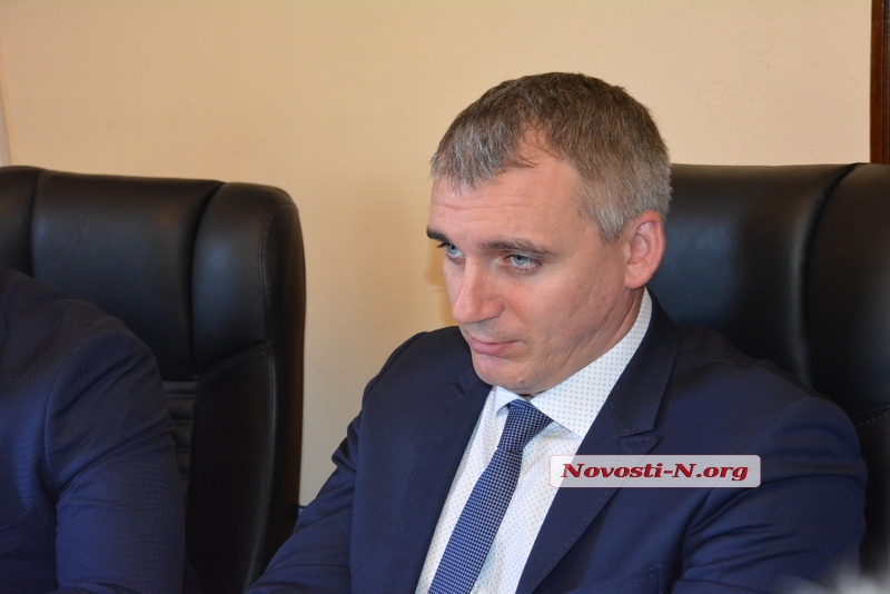 Мэр Сенкевич пообещал «сделать светлее» проспект Богоявленский и провести новые троллейбусные линии