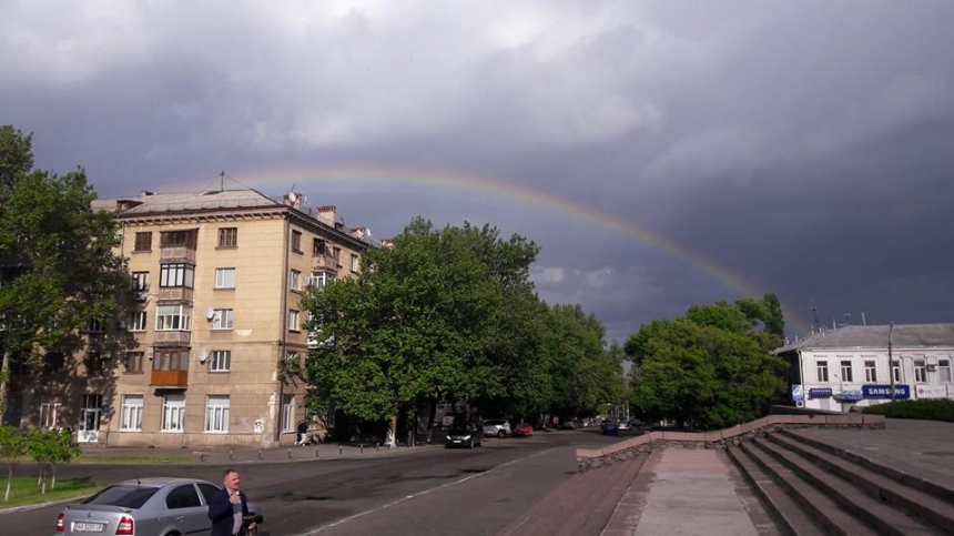 В небе над Николаевом появилась двойная радуга. ФОТО