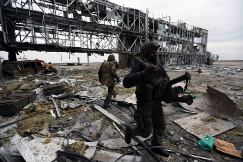 В районе Донецкого аэропорта возобновились бои