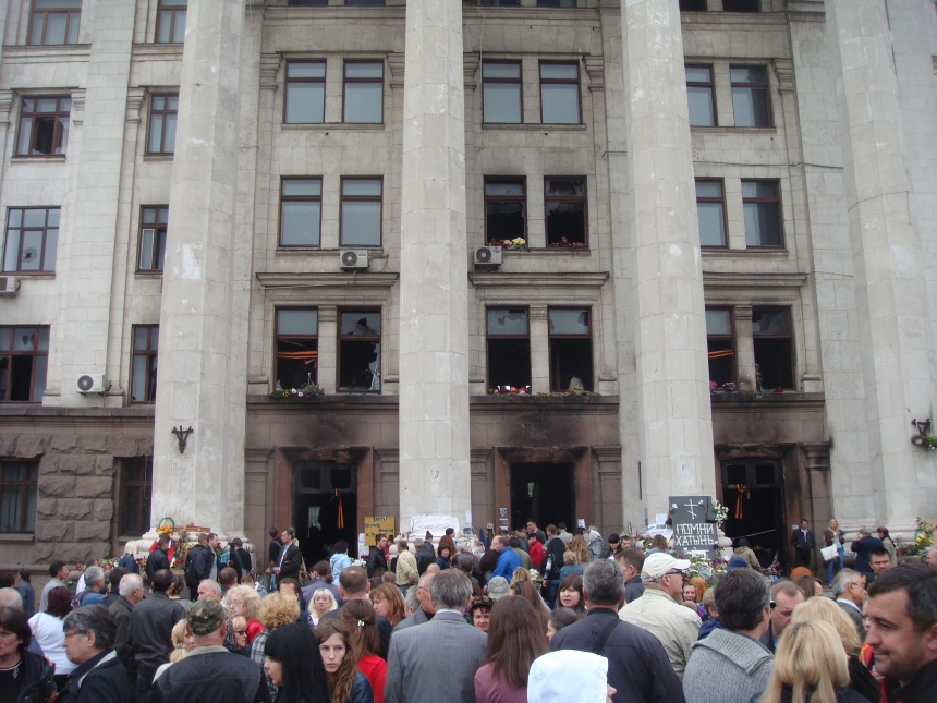Тела шести жертв трагедии 2 мая в Одессе эксгумируют