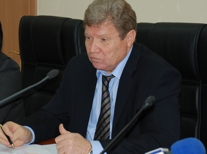 Николай Круглов принес извинения журналистке за бестолковые действия депутатов