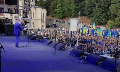 Концерт за безвиз: кого сгоняют в центр Киева