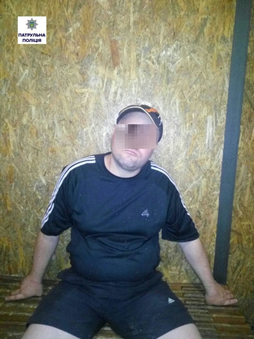 В Николаеве женщина сдала спящего мужа полиции, заявив, что он ее изнасиловал