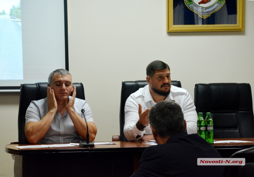 Губернатор Савченко на совещании всё время подтрунивал над мэром Сенкевичем