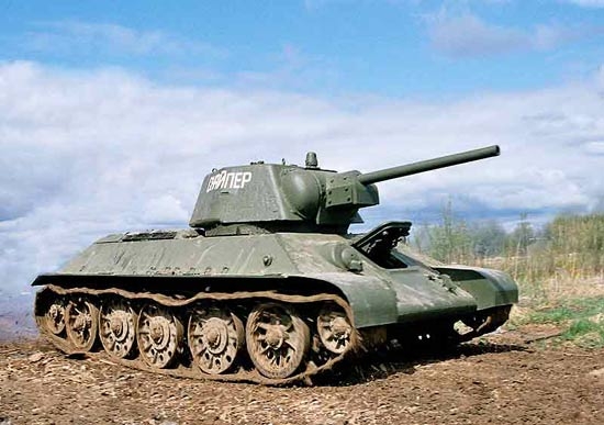 В Польше декоммунизацию начали с демонтажа двух советских танков Т-34