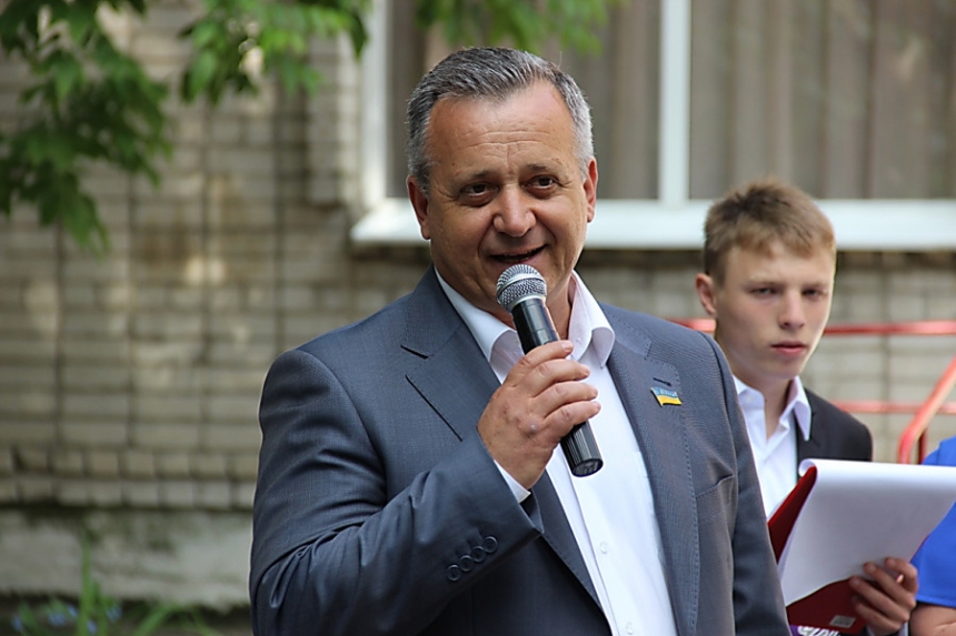В Николаеве суд закрыл дело депутата Петрова, который просрочил срок подачи е-декларации