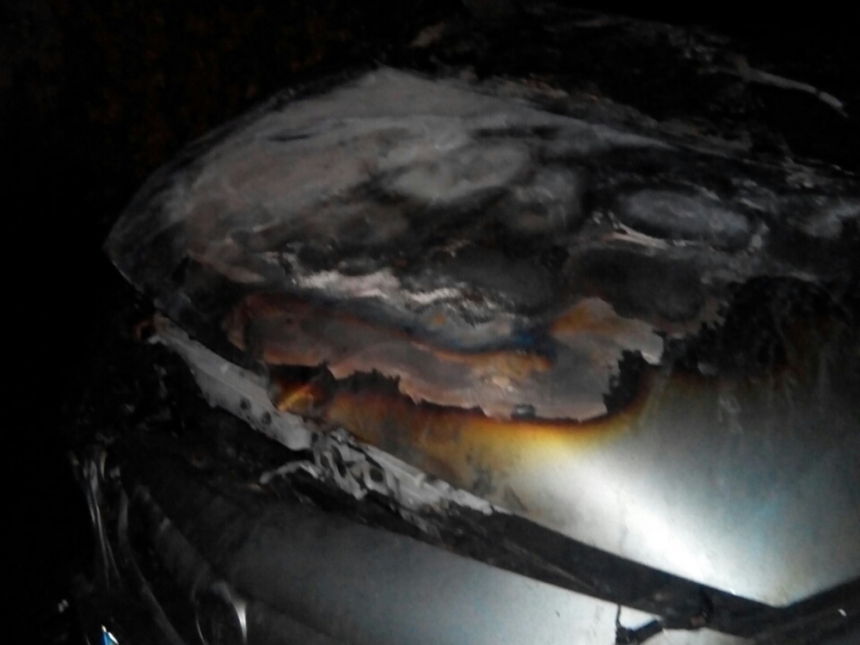 В центре Николаева горел легковой автомобиль «Opel Astra»
