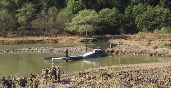 В Грузии во время тушения пожара в Боржоми упал вертолет