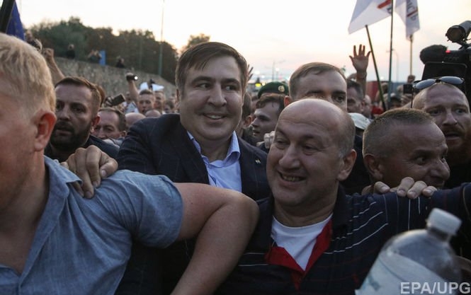 Саакашвили суд оштрафовал за незаконное пересечение границы Украины чуть больше чем на 100 евро 