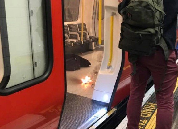 В Лондоне эвакуировали станцию &#8203;&#8203;метро из-за взрыва зарядного устройства