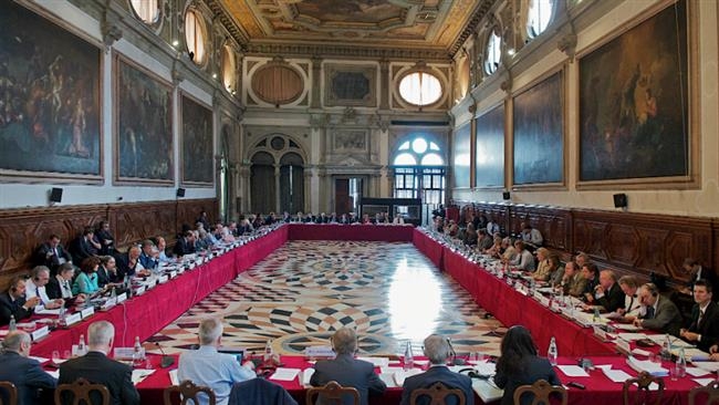 МИД направил Венецианской комиссии закон об образовании