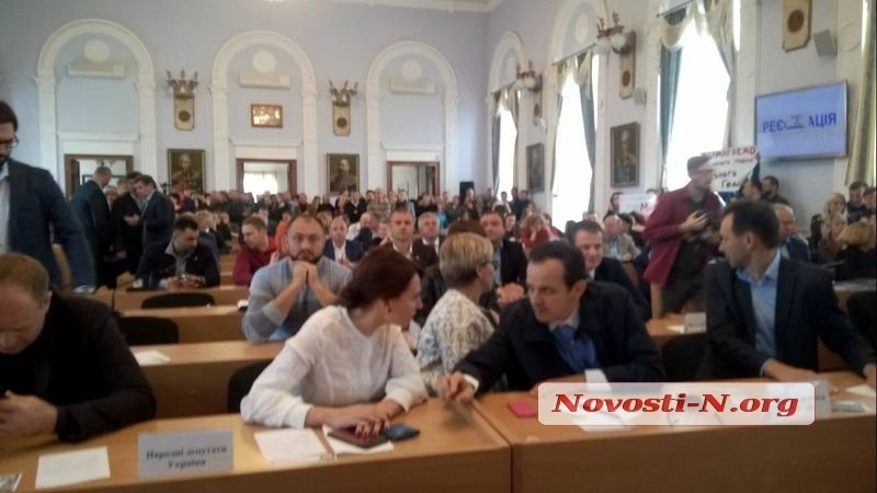 Депутаты Николаевского горсовета решили работать до 20.00