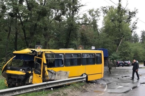 ДТП с автобусом Нацгвардии: в НГУ утверждают, что виноват водитель маршрутки