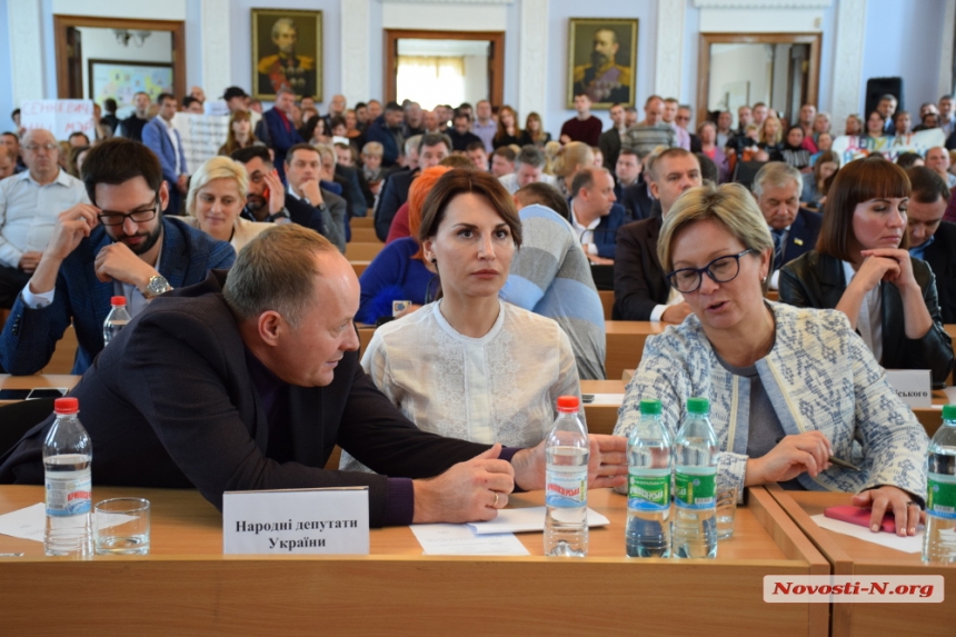 Как депутаты горсовета слушали отчет мэра Сенкевича. ФОТОРЕПОРТАЖ