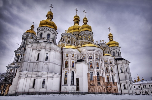 Международный скандал: два десятка россиян хотят захватить Киево-Печерскую Лавру и Кремль