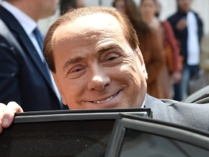 Путин получил в подарок от Берлускони пододеяльник