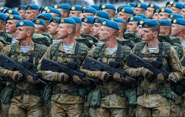 Украину с оружием готовы защищать 54%, – опрос