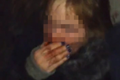 В РФ подростки засняли на видео зверское избиение школьницы под крики "Это фиаско, братан!"