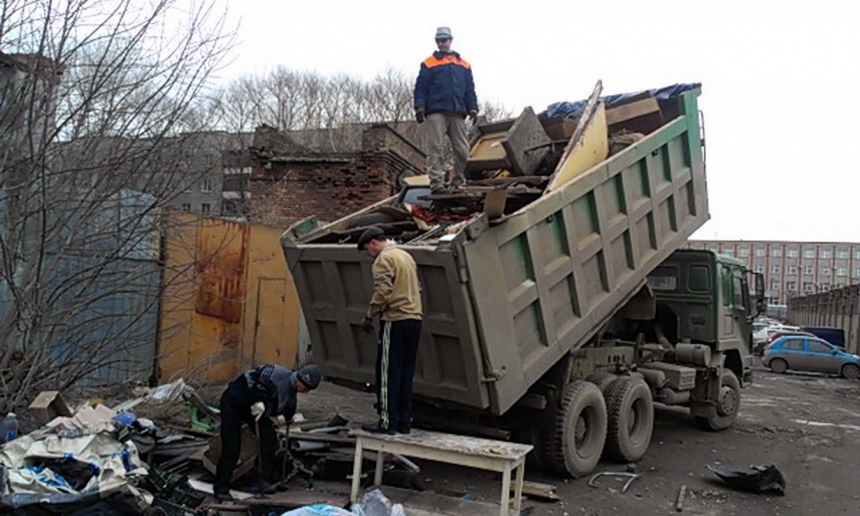 Украинцам надо готовиться к росту тарифов на вывоз мусора, - министр Семерак