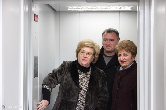 Николаевские школы оборудуют лифтами для детей с особыми потребностями