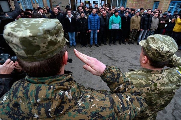 Военкоматы переформатируют в вербовочные пункты