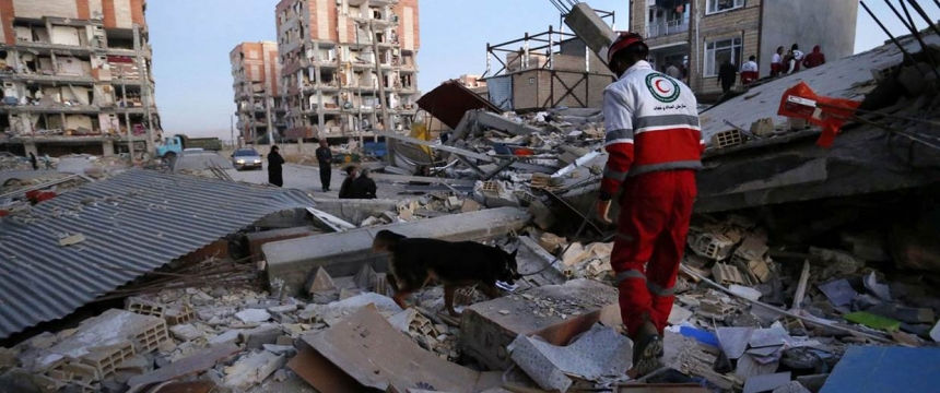 Число погибших в Иране от землетрясения возросло до 445 человек