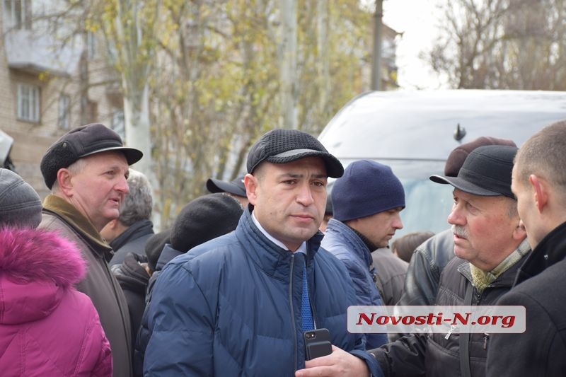 В Николаеве заводчане перекрыли международную магистраль. ФОТОРЕПОРТАЖ