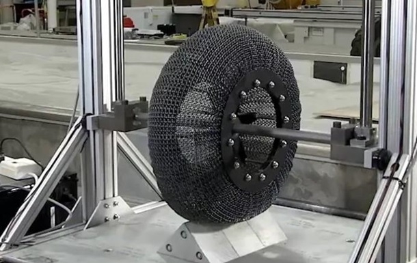 NASA создало непробиваемые шины. ВИДЕО