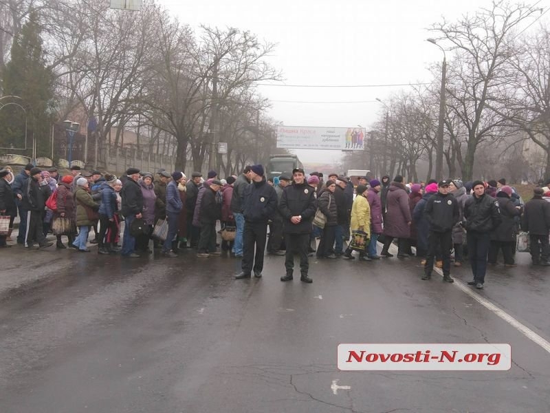  Рабочие Николаевского судостроительного завода обещают новые акции протеста 