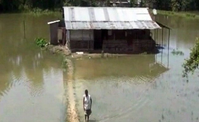 Наводнение на Шри-Ланке унесло жизни 26 человек, среди погибших может быть украинец