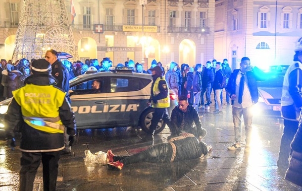 В Италии в новогоднюю ночь в мусорном баке взорвалась бомба, есть раненые