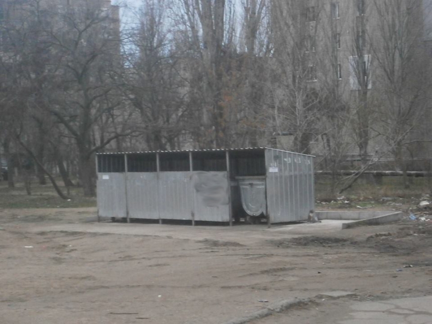 В Николаеве коммунальщики убрали горы мусора, оставшиеся после праздников