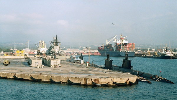 Десять украинских моряков застряли в сирийском порту из-за долгов судовладельца