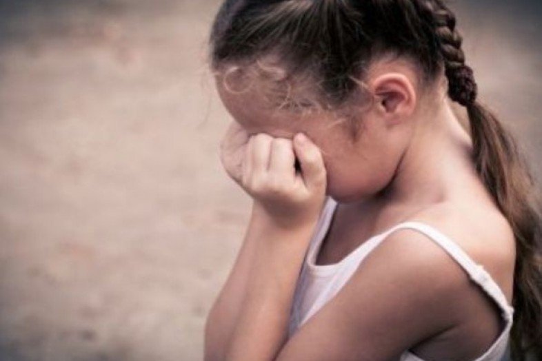На Херсонщине мужчина насиловал трехлетнюю дочь своей сожительницы