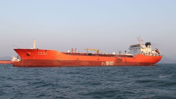 В Иране заявили о гибели всех членов экипажа горевшего танкера